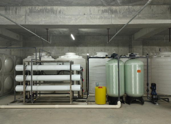 河北5T单级反渗透+变频供水设备安装调试完成