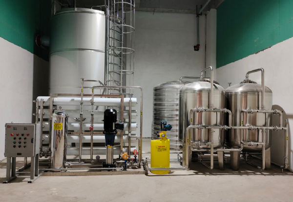 江苏南通机械制造10T反渗透设备安装调试完成